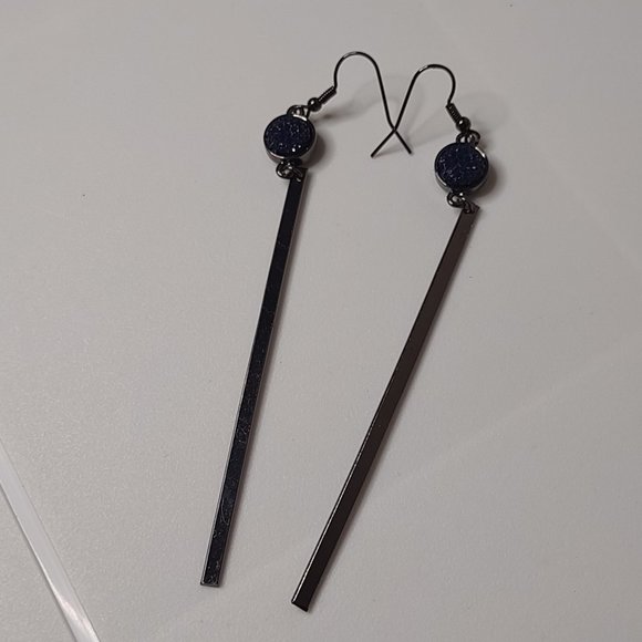 Long Metal And Dark Blue Plastic Dangle Earrings - Picture 1 of 8